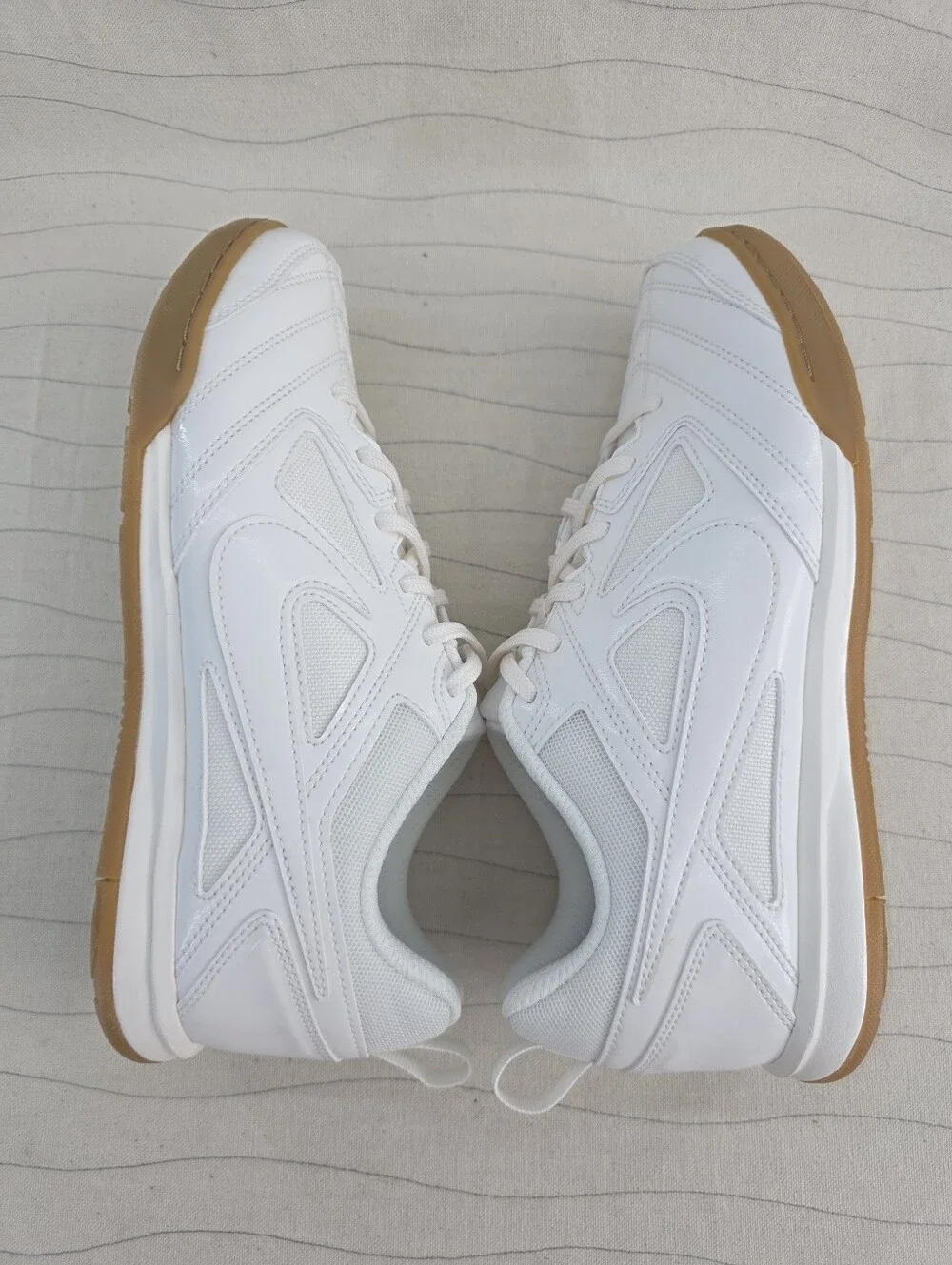 Nike Youth GS Gato LV8 Ivory Tan Gum Sole Sneakers Shoes II7084-100 Sz 6.5Y NEW